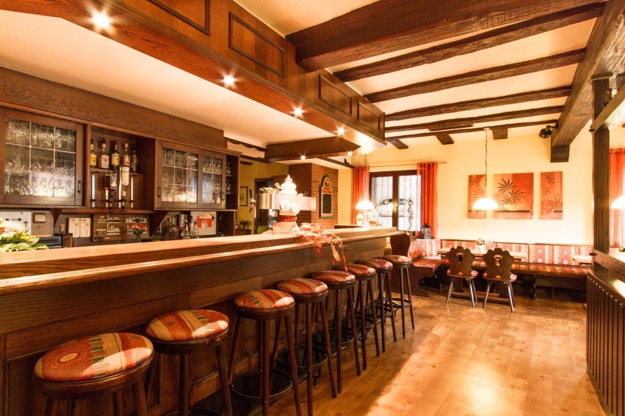 Hotel- Restaurant Zum Hirsch Großenlüder Екстериор снимка